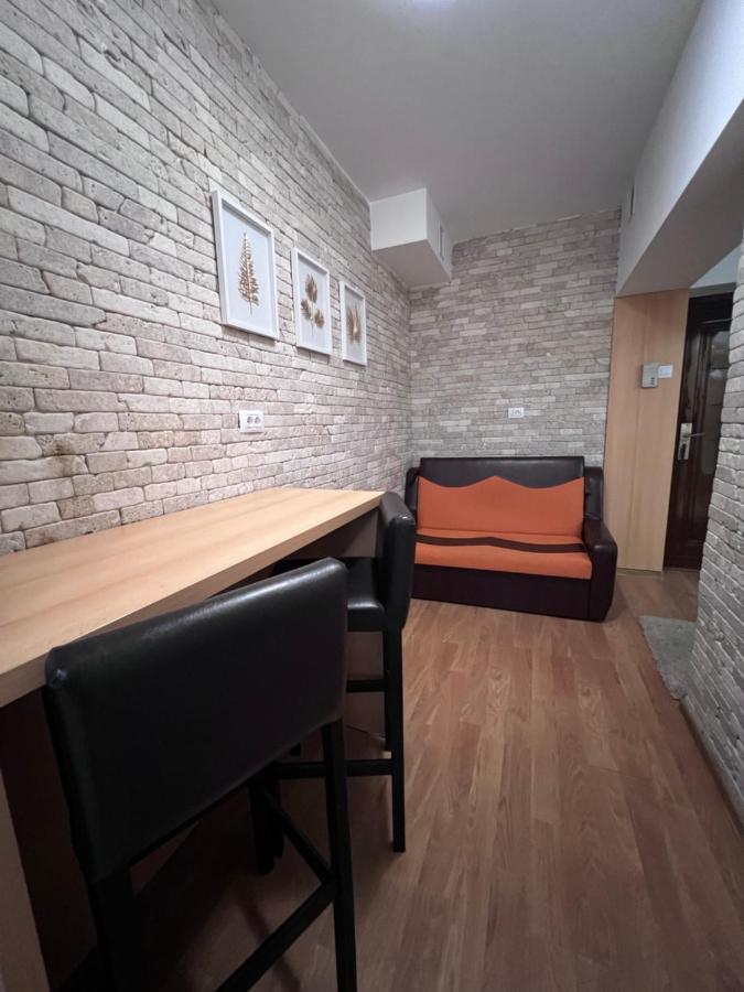 Mnm Mitropolie Appartement Iasi Buitenkant foto